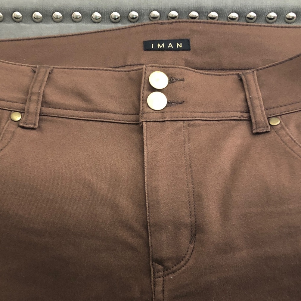 IMAN Brown High-Waist Jeans with Double Button Front with zipper